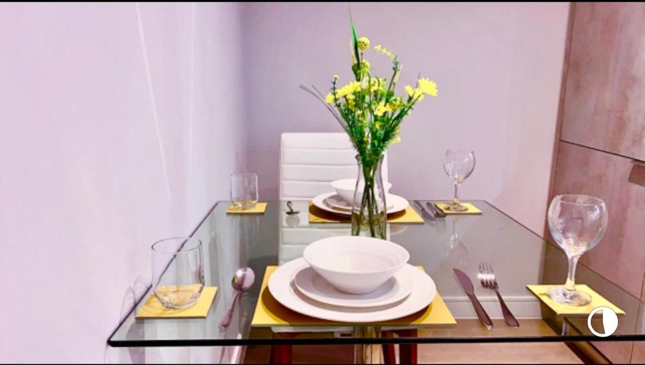 Mnitri Apartment Luton  Dış mekan fotoğraf